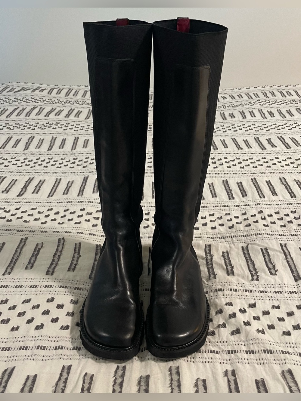 Donald J Pliner "Austin" Black Leather Knee-High Stretch Boots - Size 7M
